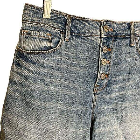 Old Navy Women's Shorts Size 10 High Rise Button Front Light Wash Denim Cuffs - Picture 3 of 6